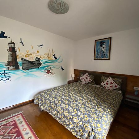 B&B Duo Caffe Baneasa Bukares Bagian luar foto