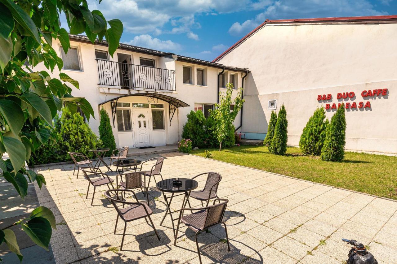 B&B Duo Caffe Baneasa Bukares Bagian luar foto