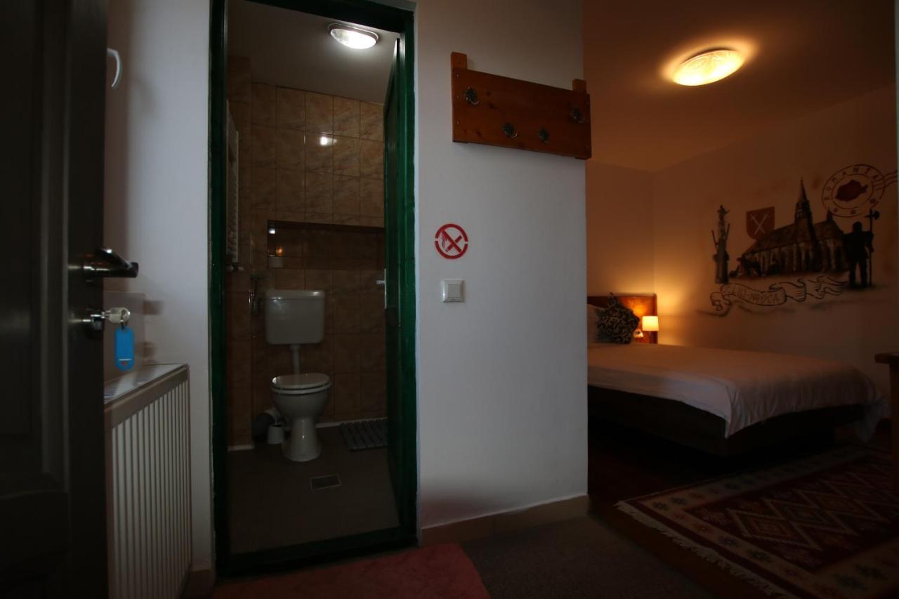 B&B Duo Caffe Baneasa Bukares Bagian luar foto