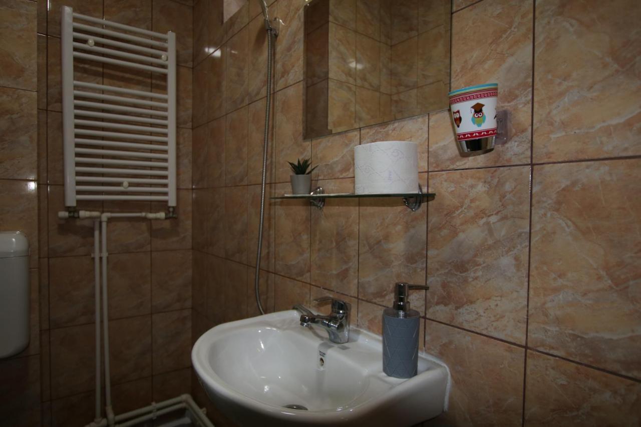 B&B Duo Caffe Baneasa Bukares Bagian luar foto