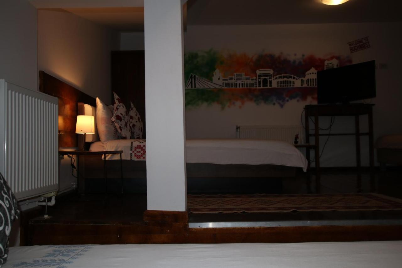 B&B Duo Caffe Baneasa Bukares Bagian luar foto