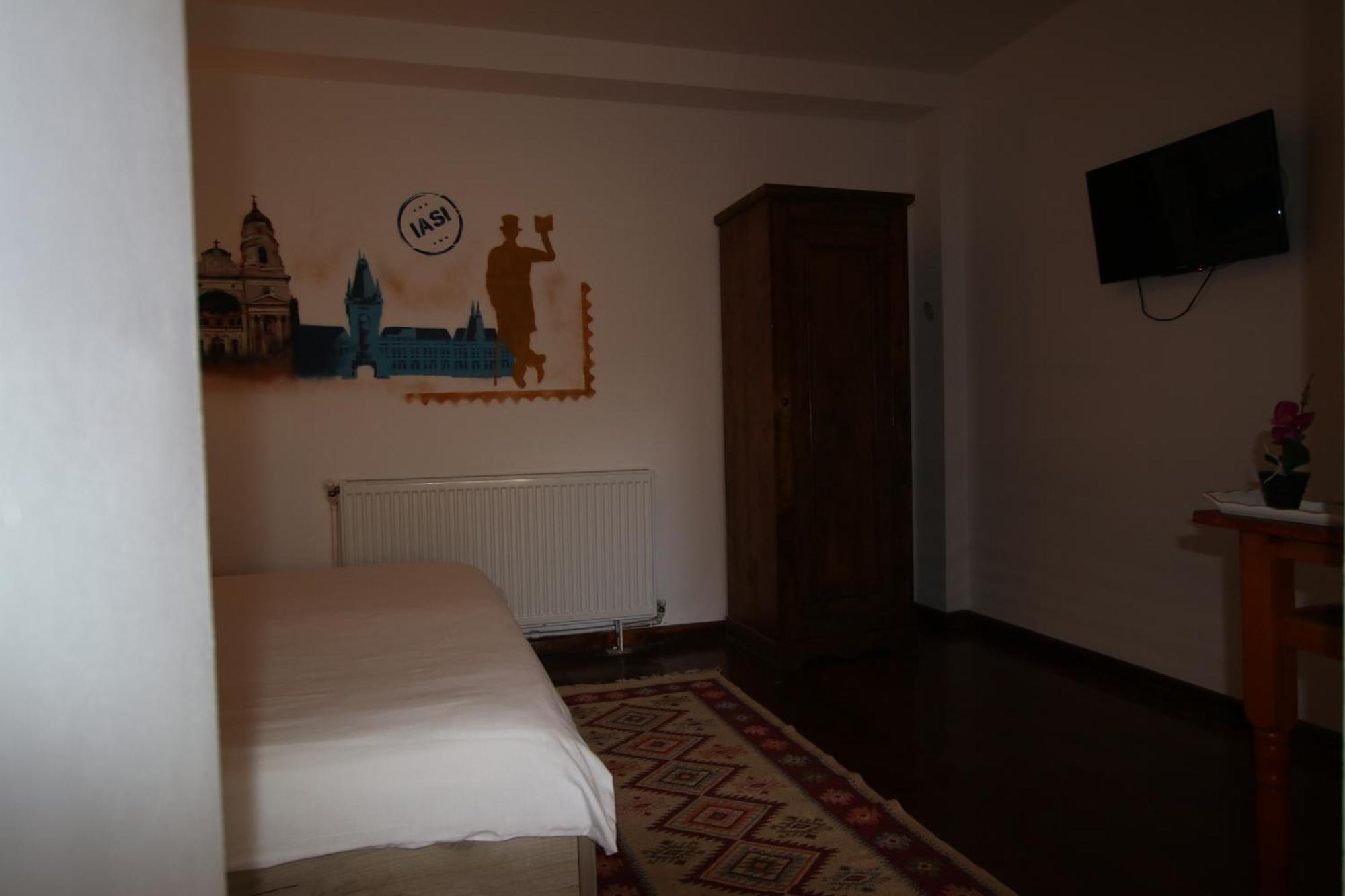 B&B Duo Caffe Baneasa Bukares Bagian luar foto