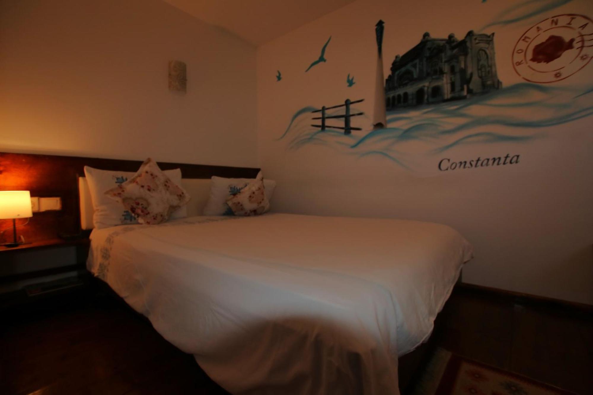 B&B Duo Caffe Baneasa Bukares Bagian luar foto