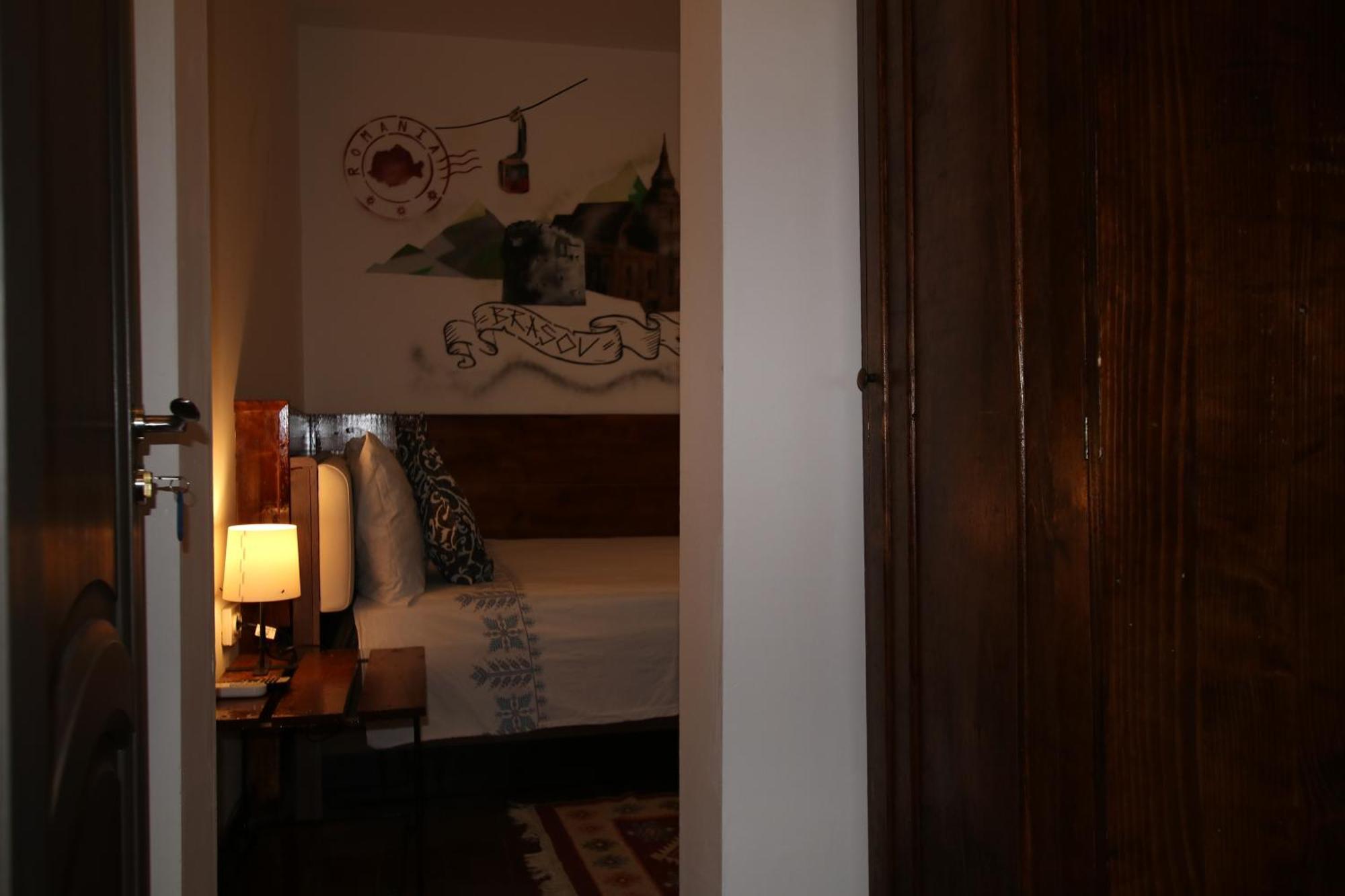 B&B Duo Caffe Baneasa Bukares Bagian luar foto